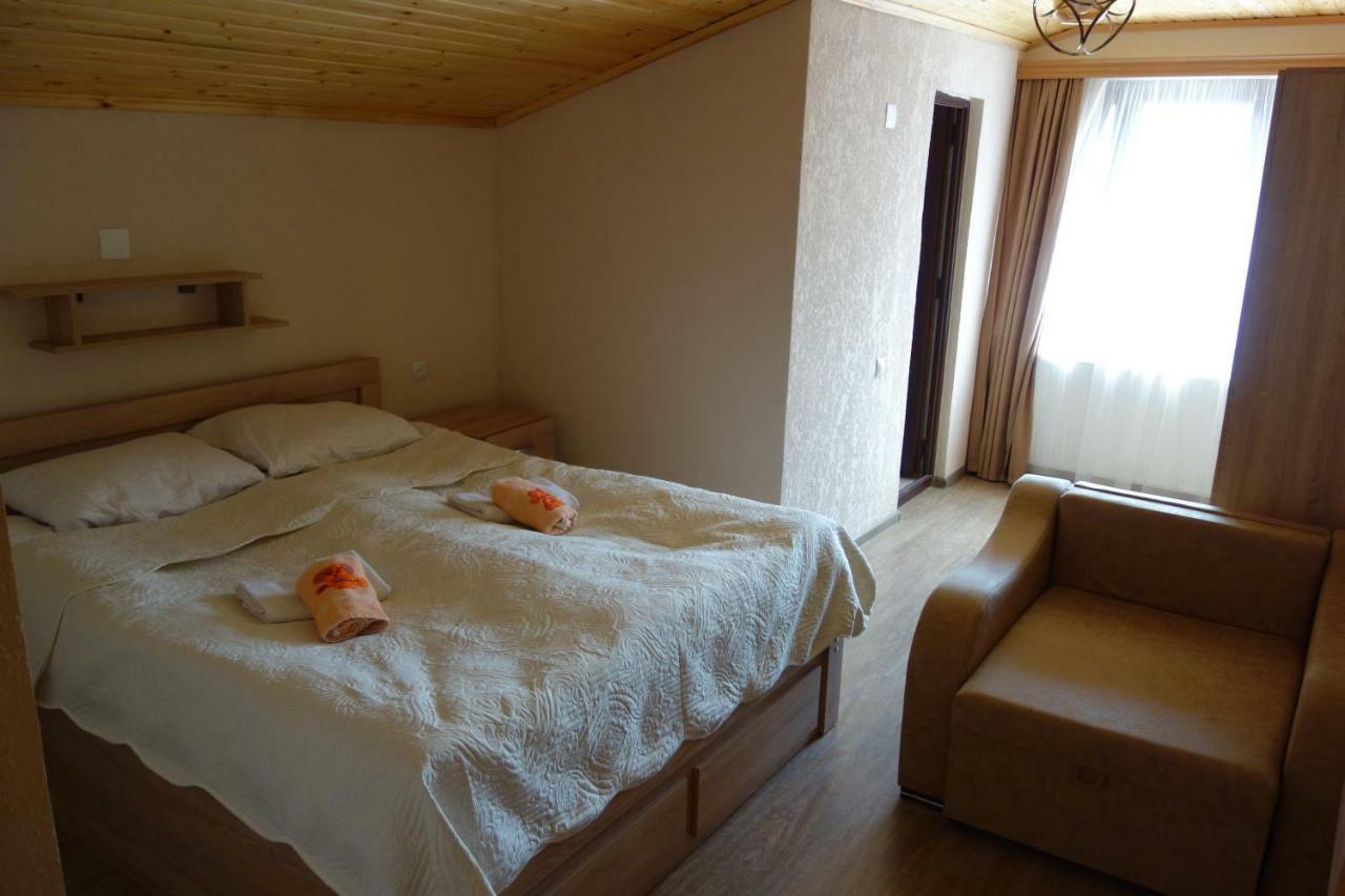 Guest House 26 Mestia Exterior foto
